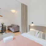 Modern In Centre *